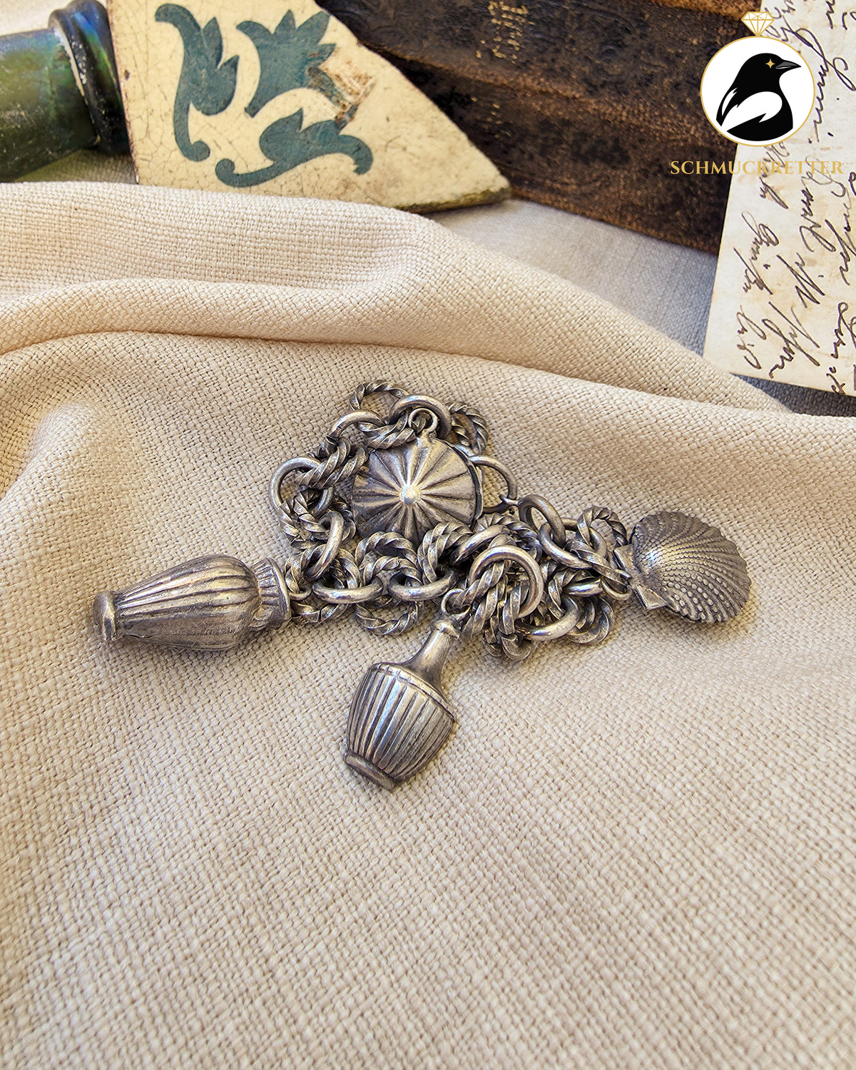 Vintage Bettelarmband versilbert - maritime Anhänger mit Muschelmotiven