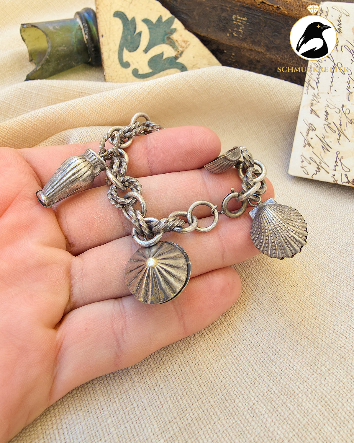 Vintage Bettelarmband versilbert - maritime Anhänger mit Muschelmotiven