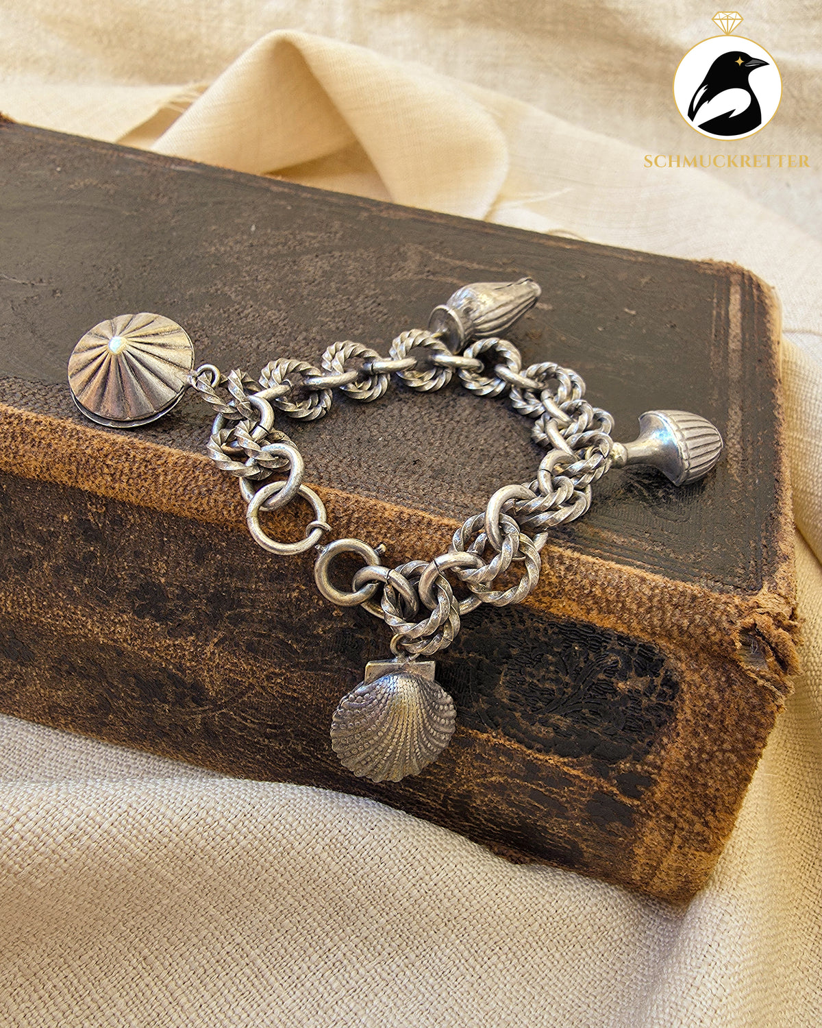 Vintage Bettelarmband versilbert - maritime Anhänger mit Muschelmotiven