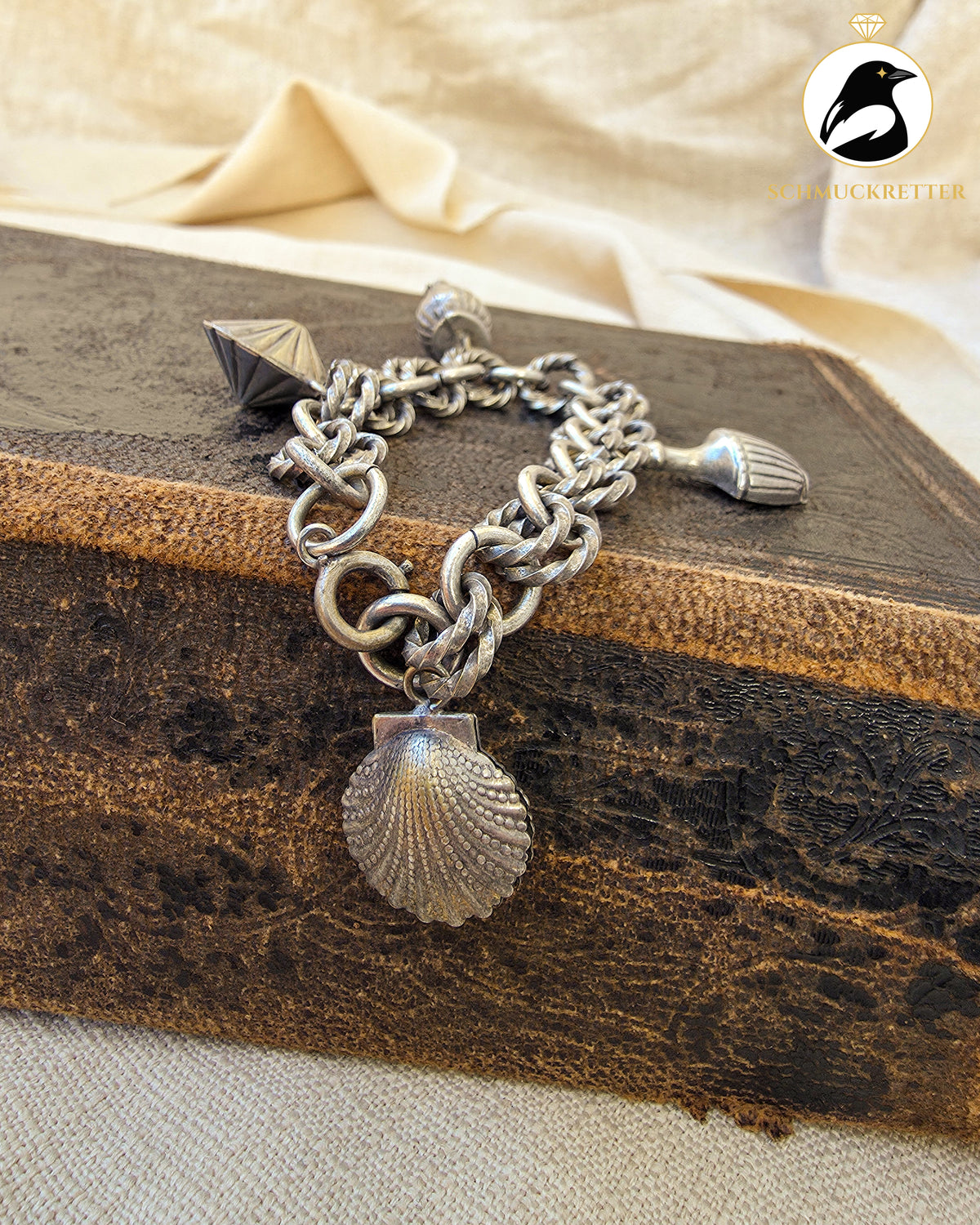 Vintage Bettelarmband versilbert - maritime Anhänger mit Muschelmotiven