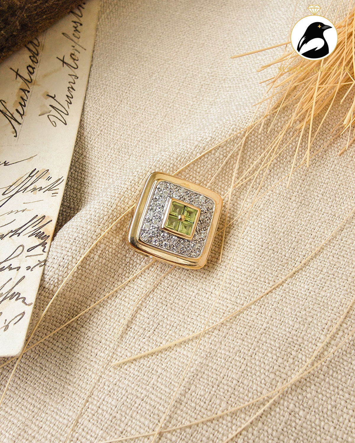 Peridot Anhänger aus vergoldetem 925 Silber │quadratisch mit Zirkonia