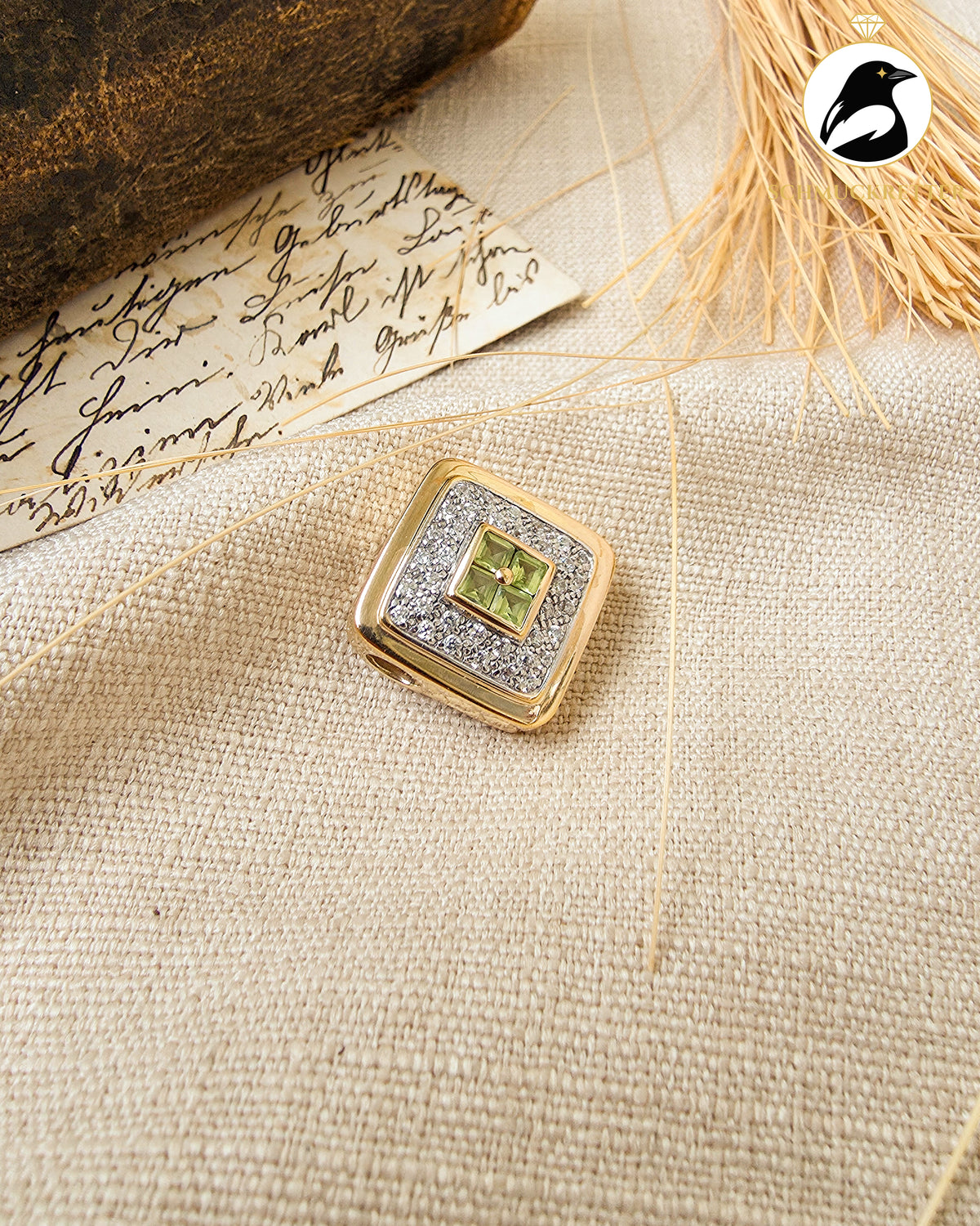 Peridot Anhänger aus vergoldetem 925 Silber │quadratisch mit Zirkonia