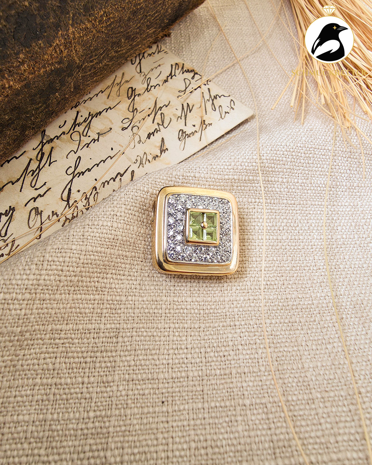 Peridot Anhänger aus vergoldetem 925 Silber │quadratisch mit Zirkonia