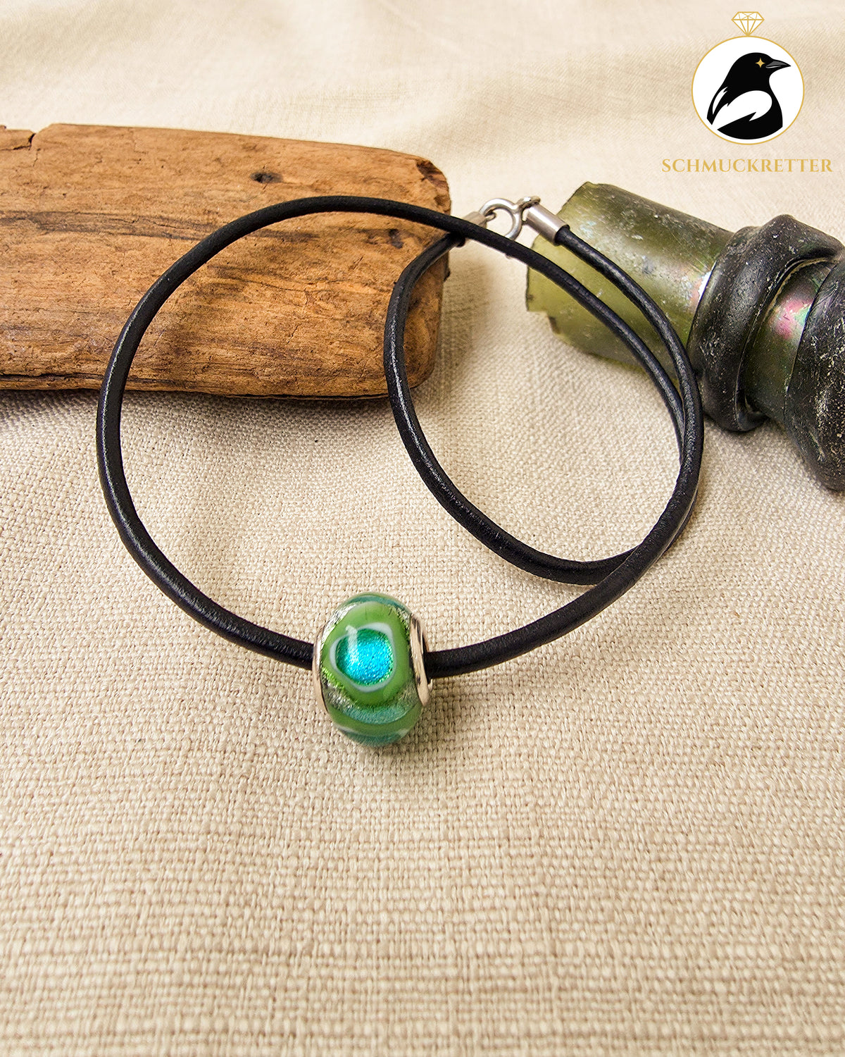 Schwarze Kette mit grünem Glas-Charm │925 Silber, Kunstleder
