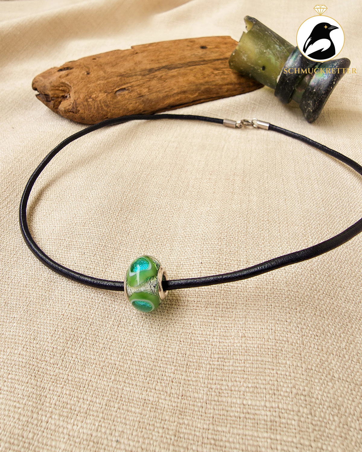 Schwarze Kette mit grünem Glas-Charm │925 Silber, Kunstleder