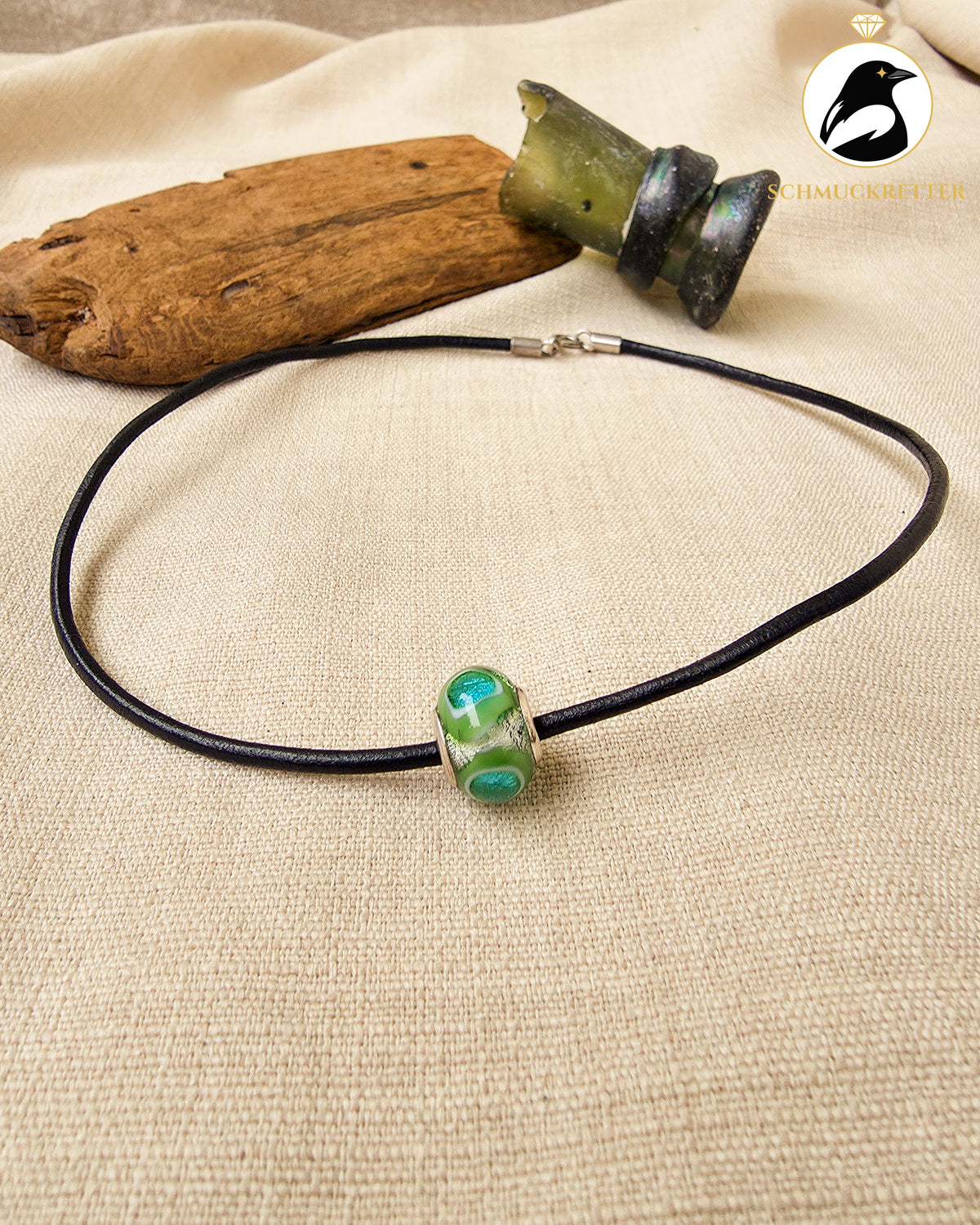 Schwarze Kette mit grünem Glas-Charm │925 Silber, Kunstleder
