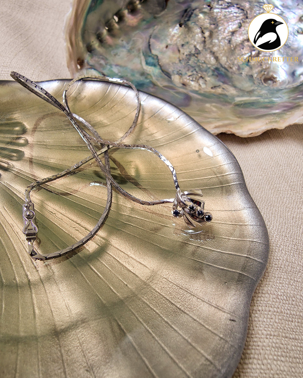 Rhodiniertes Vintage Collier mit Saphiren│835 Silber Kette