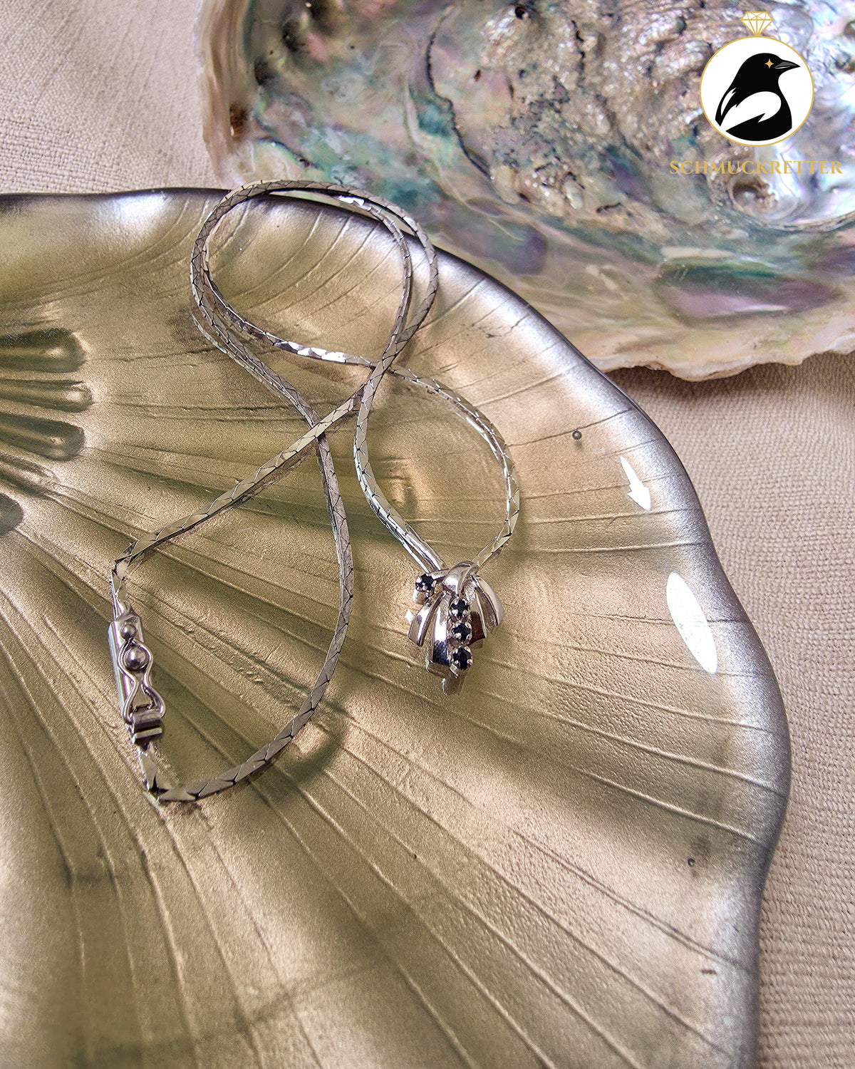 Rhodiniertes Vintage Collier mit Saphiren│835 Silber Kette