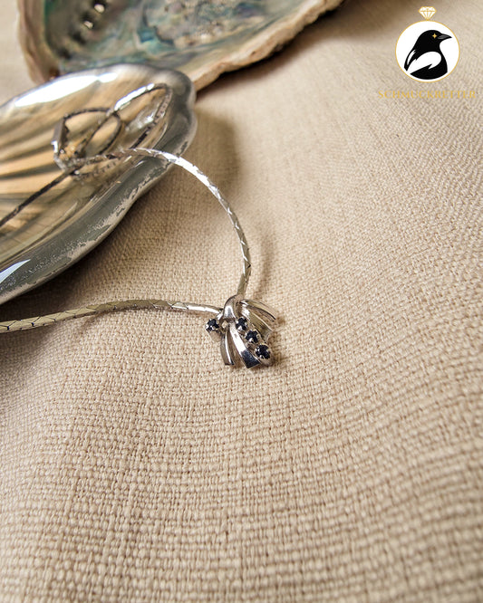 Rhodiniertes Vintage Collier mit Saphiren│835 Silber Kette