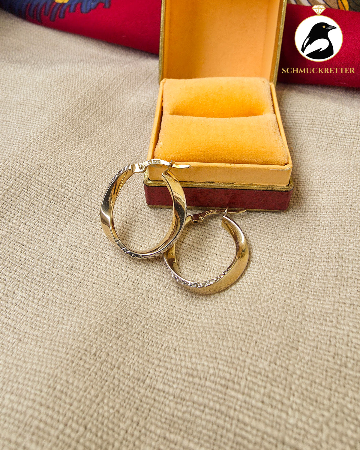 Gedrehte Creolen aus 333 Gold, bicolor
