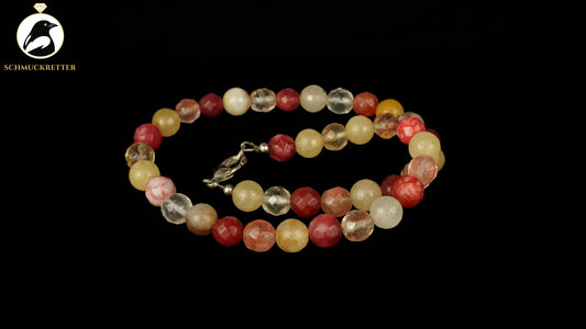 Kette aus mehrfarbigen Quarzperlen mit rhodiniertem Verschluss