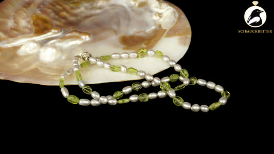 Perlenkette mit grünem Peridot und 925 Silber Verschluss