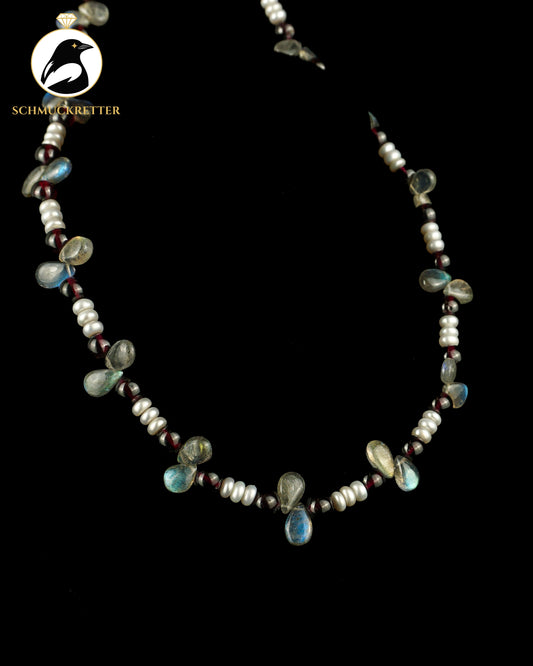 Collier aus Labradorit, Granat, Süßwasserperlen - mit 925 Silber Verschluss