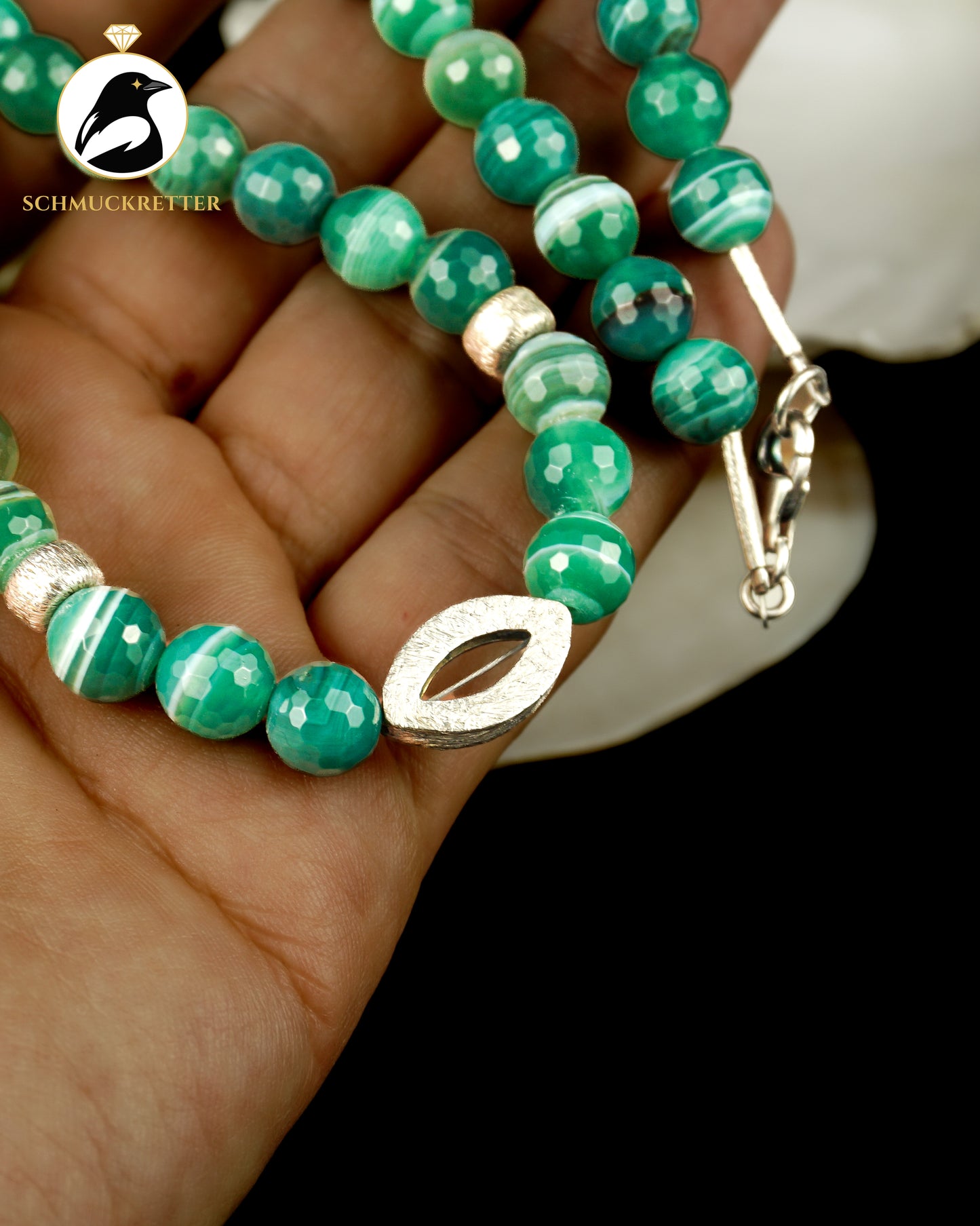 Grünes Achat-Collier mit mattierten 925 Silber Elementen & Verschluss