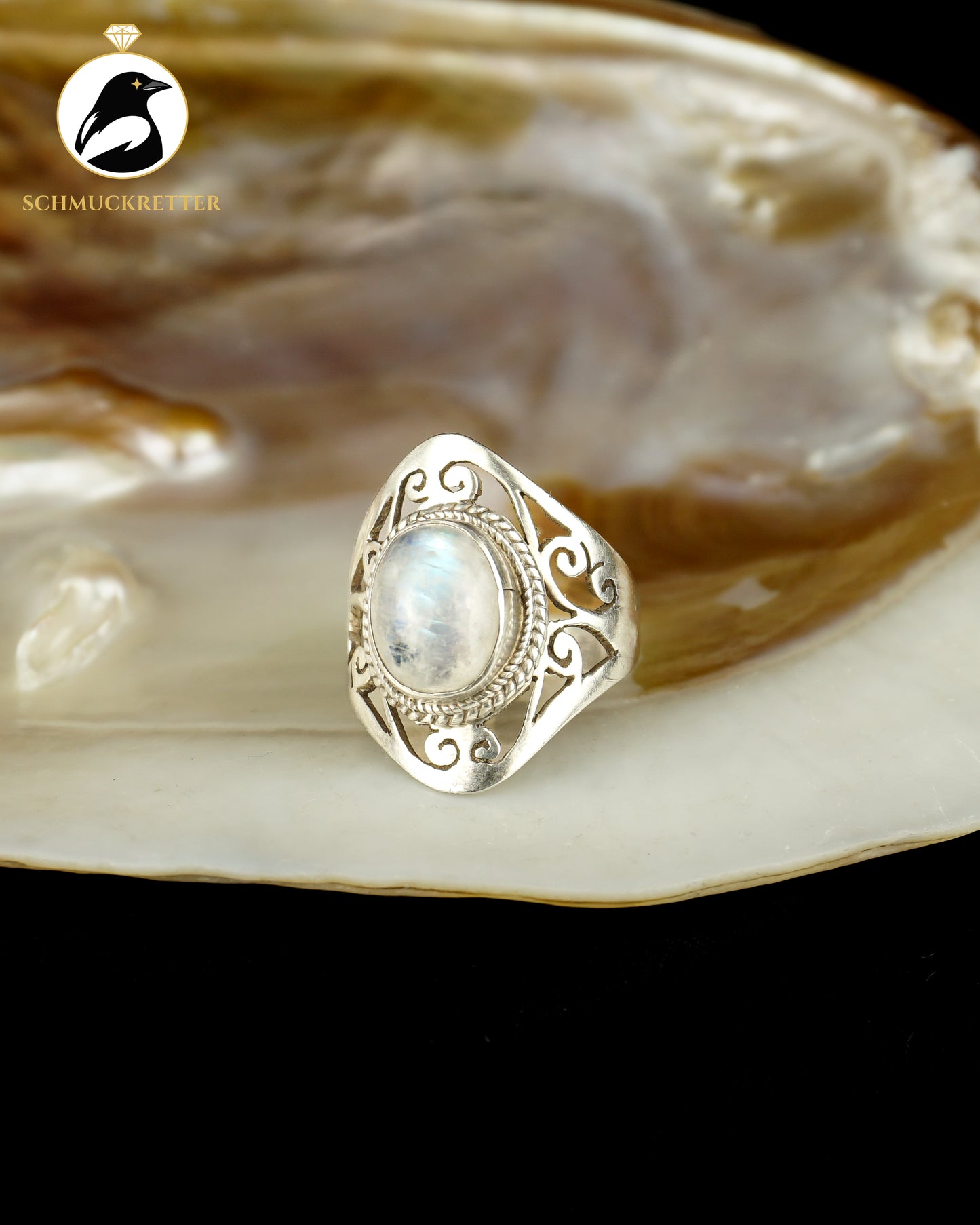 Mondstein-Ring aus 925 Silber mit verziertem Ringkopf, Gr. 53