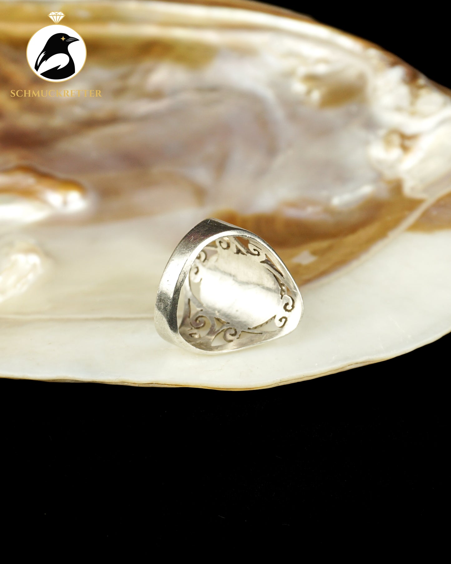 Mondstein-Ring aus 925 Silber mit verziertem Ringkopf, Gr. 53