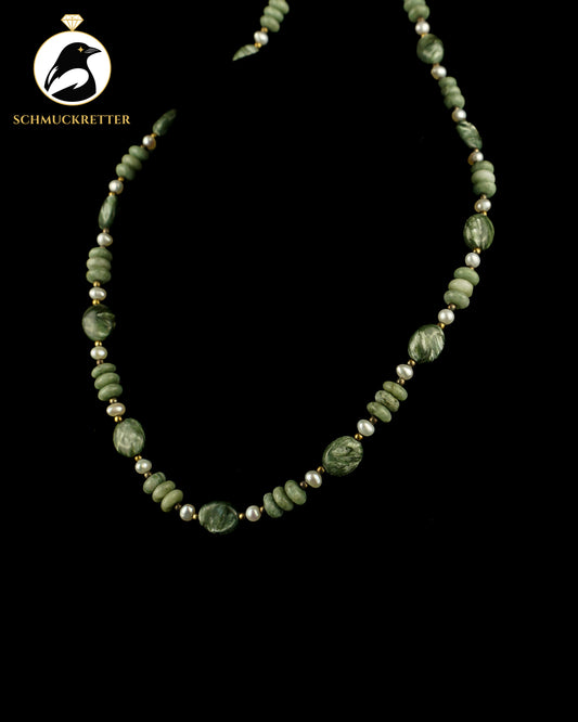 Jadekette mit Perlen und Seraphinit - mit 925 Silber Verschluss