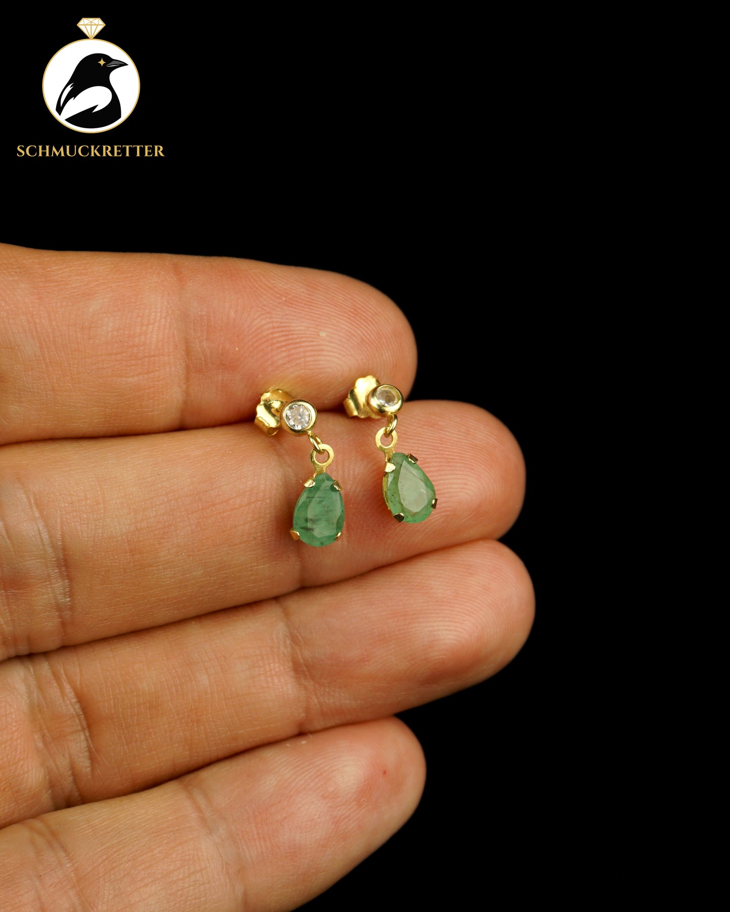 333 Gold Ohrringe mit Smaragd und Zirkonia