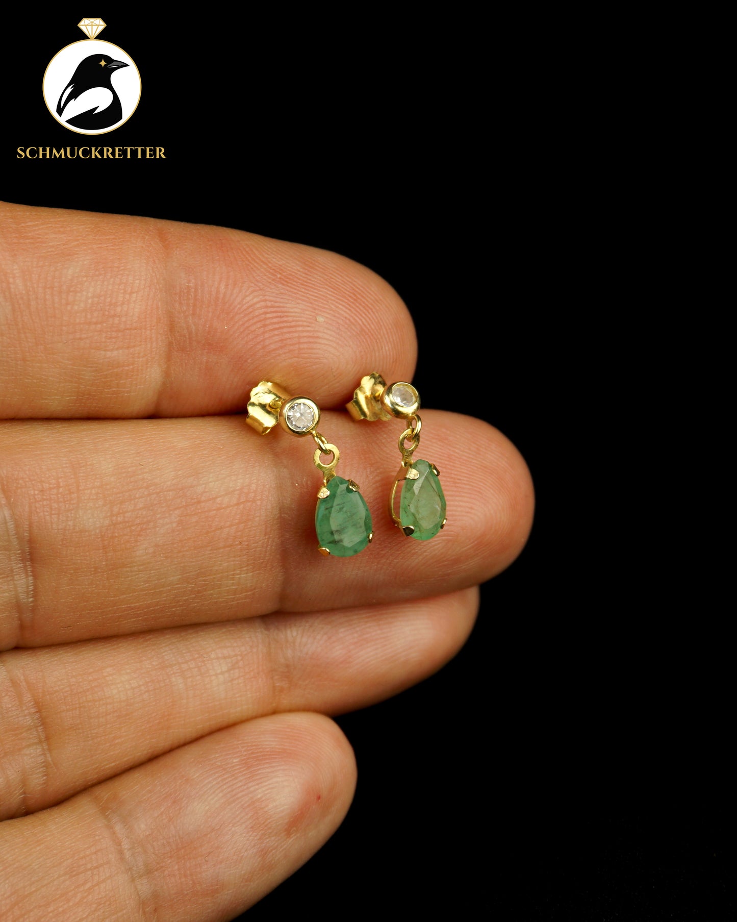 333 Gold Ohrringe mit Smaragd und Zirkonia
