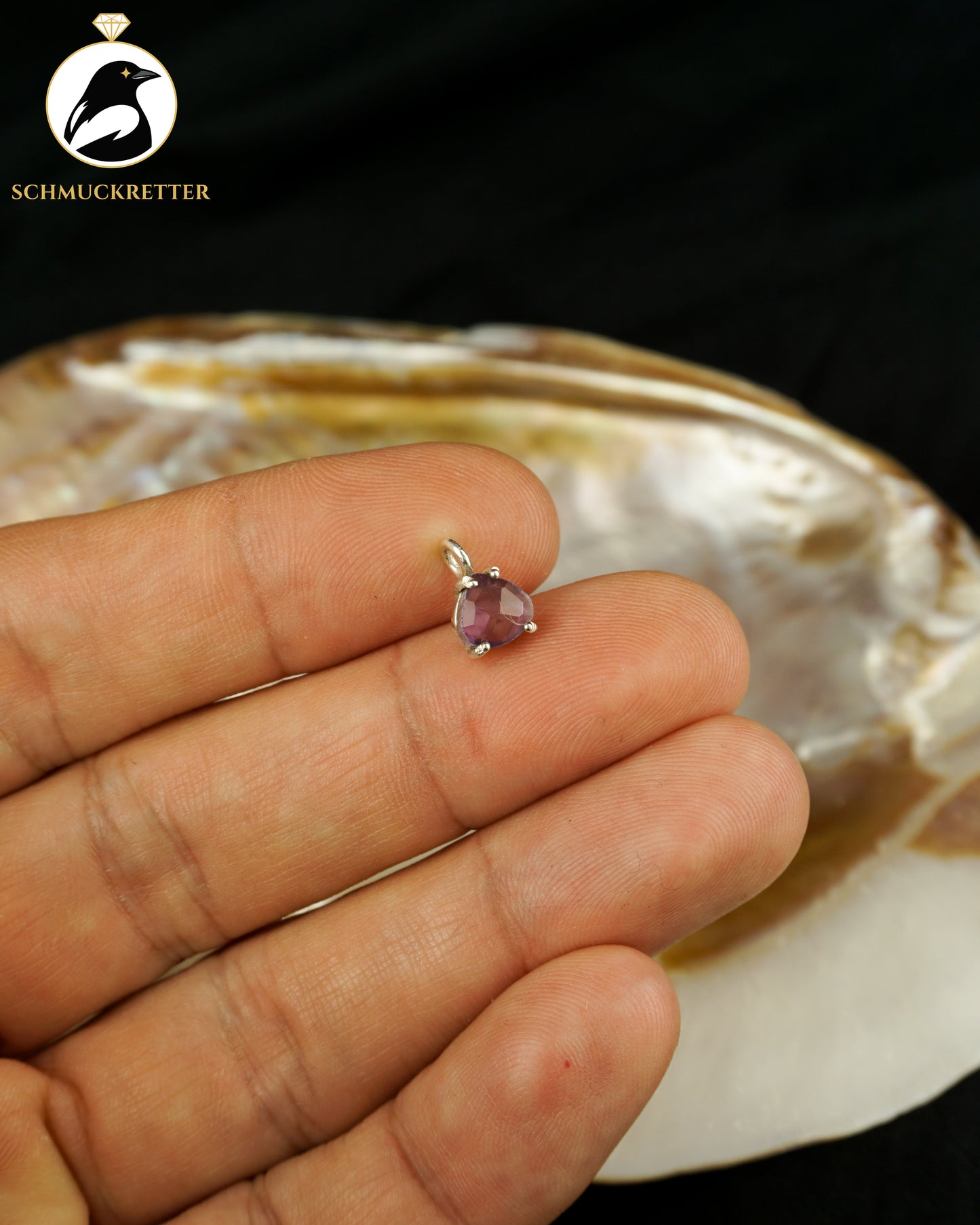 Facettierter Amethyst Anhänger gefasst in 925 Silber