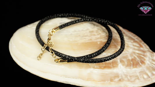 Pfeffinger: Kette mit vergoldetem 925 Silber Verschluss, Wildlederoptik (schwarz)