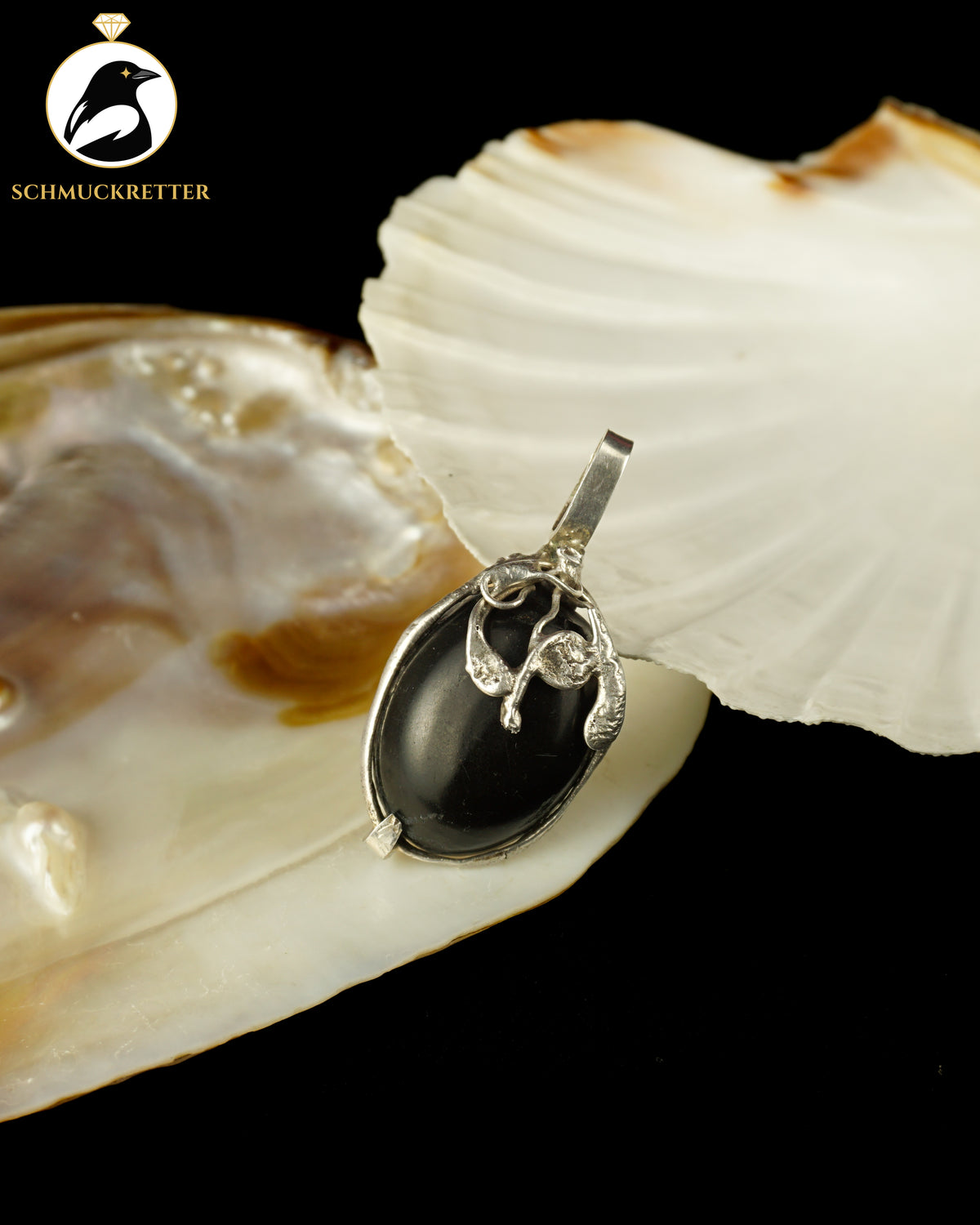 Handgearbeiteter Echtsilber-Anhänger mit Gagat-Cabochon, Vintage