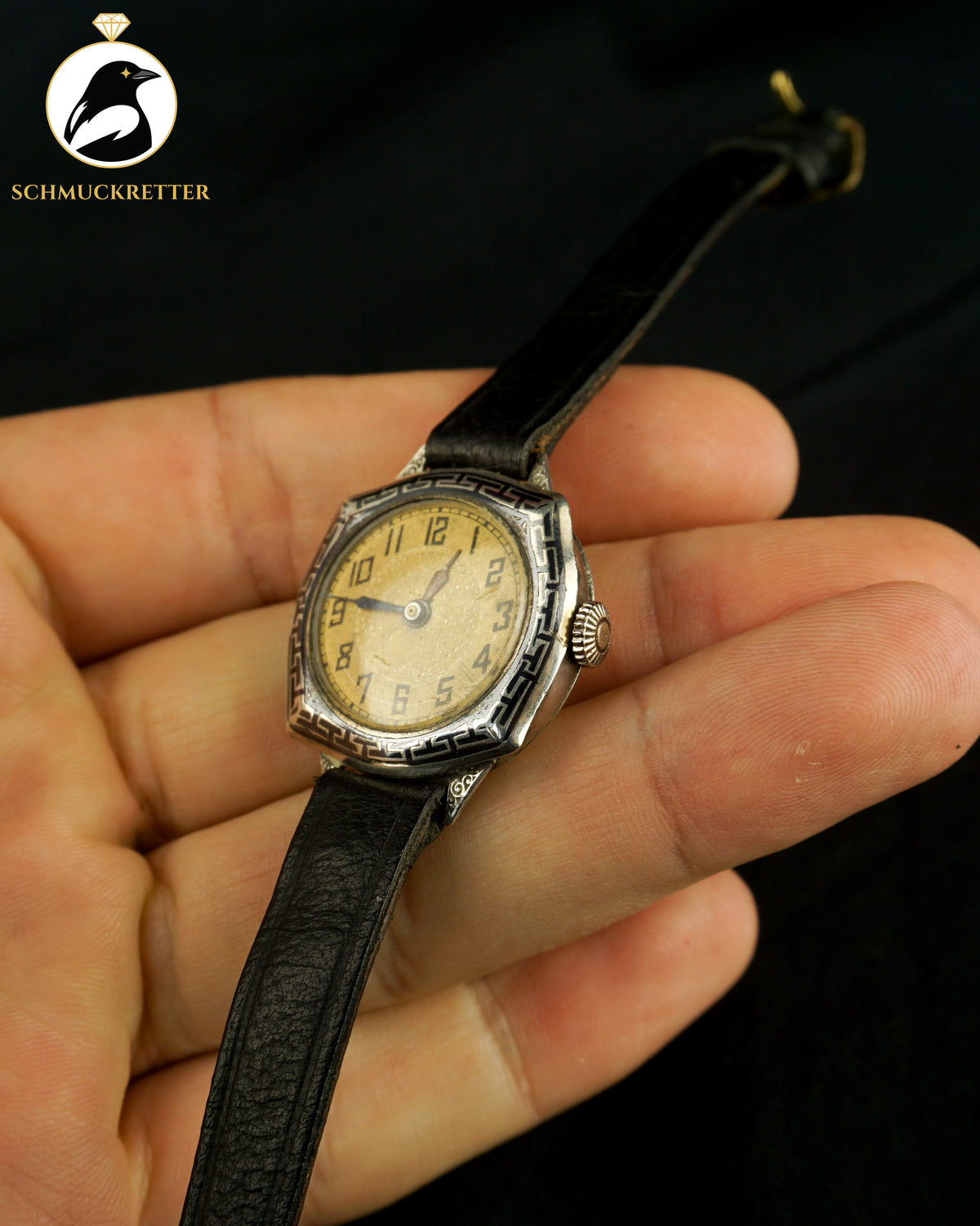 Zeitlose Eleganz – Antike Art-déco-Armbanduhr aus 800er Silber (defekt)