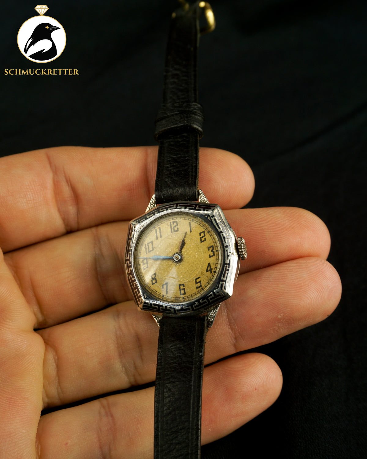 Zeitlose Eleganz – Antike Art-déco-Armbanduhr aus 800er Silber (defekt)