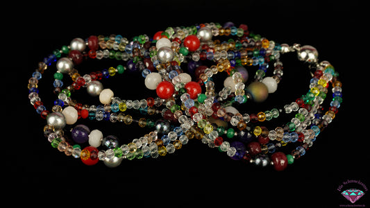 Bunte Halskette mit Glasperlen & Edelsteinen