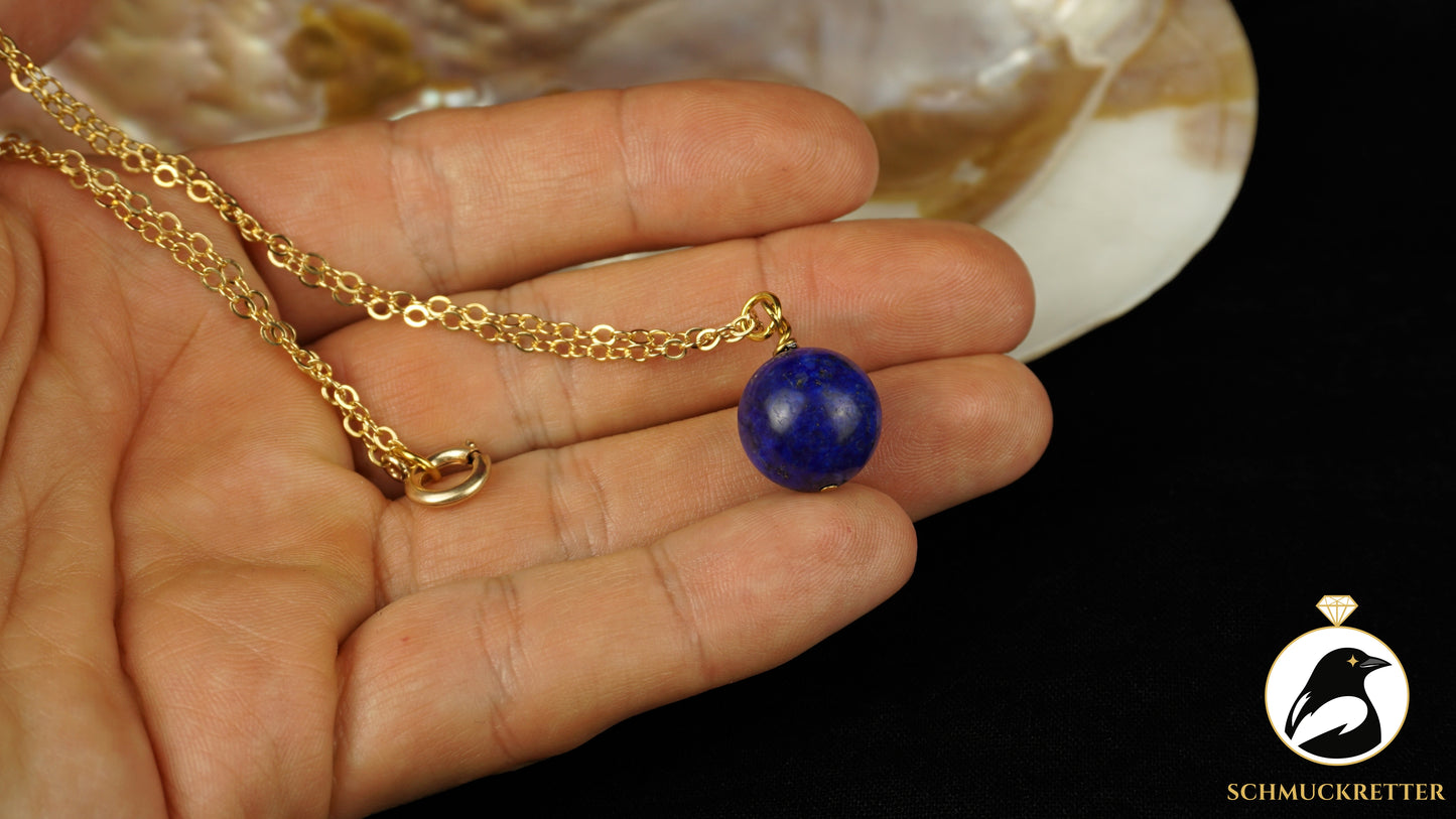 Vergoldete Kette mit Lapislazuli-Anhänger