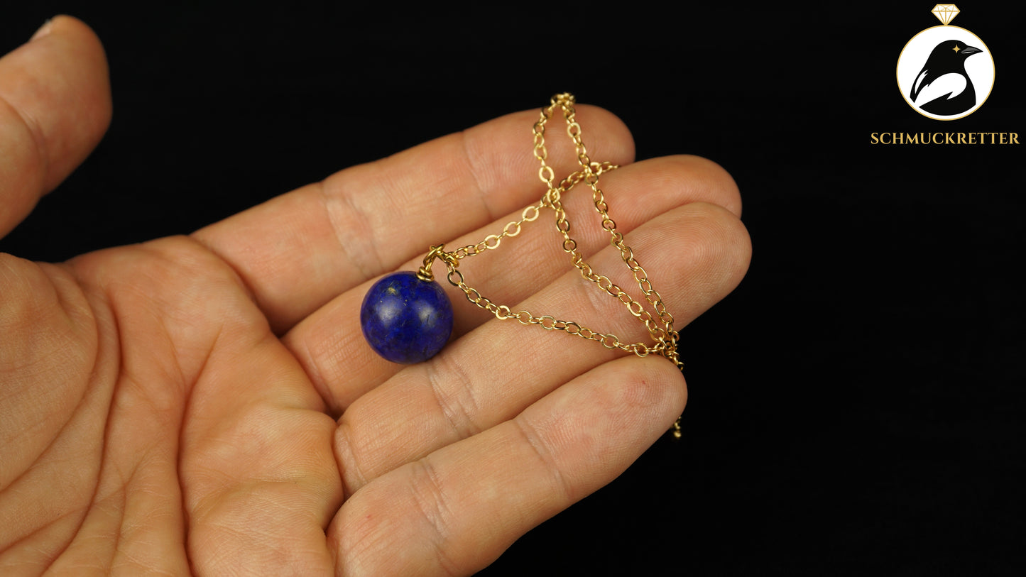 Vergoldete Kette mit Lapislazuli-Anhänger