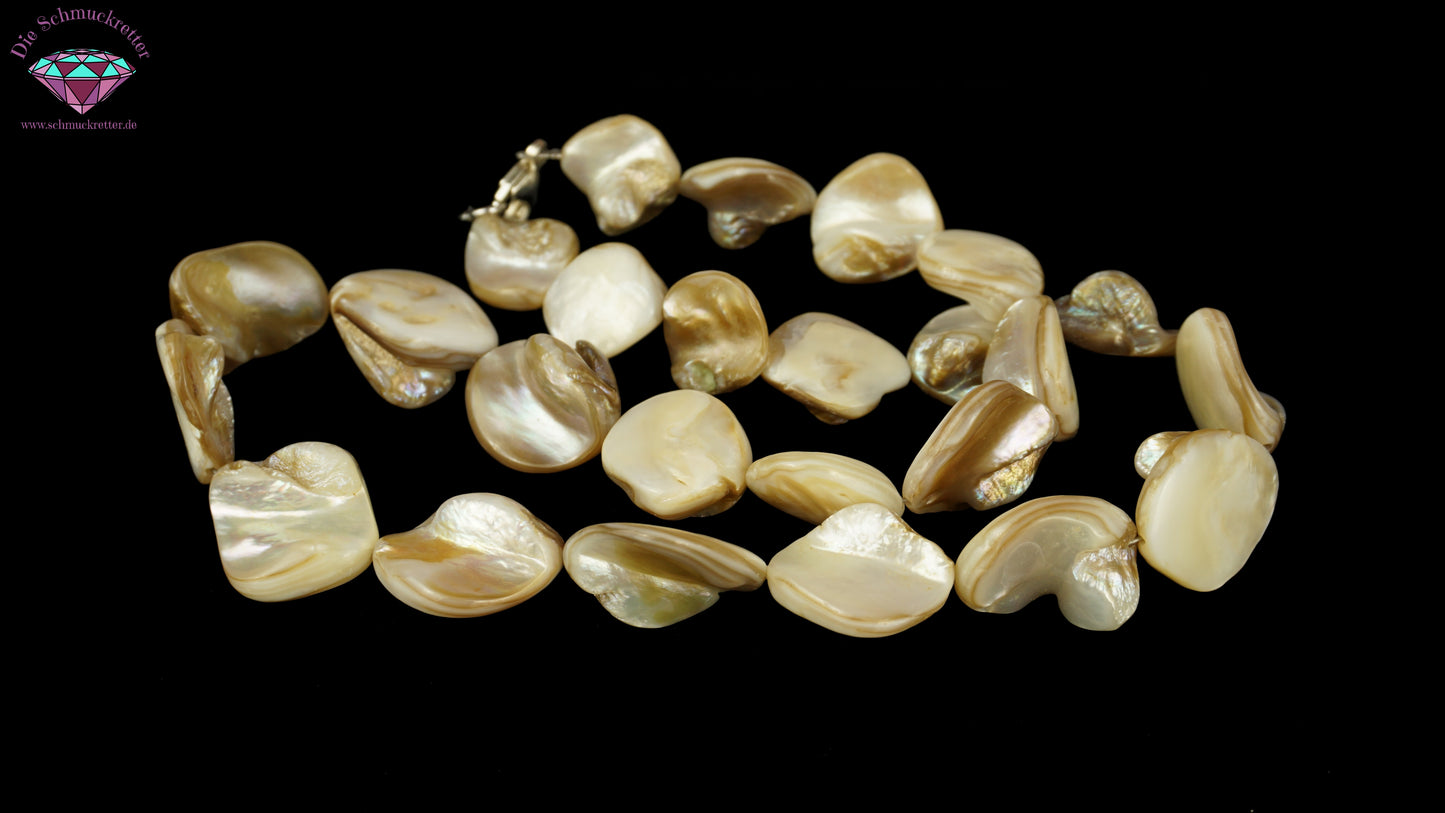 Barocke Perlmuttkette mit 925 Silber Verschluss