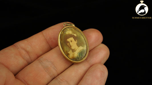 Antiker Foto-Anhänger um 1900 – Double Gold, handkoloriertes Porträt, SALE