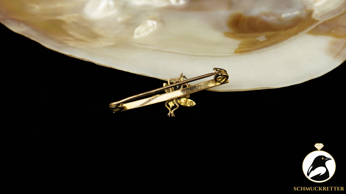 Jugendstil Brosche mit Fliegenmotiv, lila Glasstein und Saatperlen – vergoldet, SALE