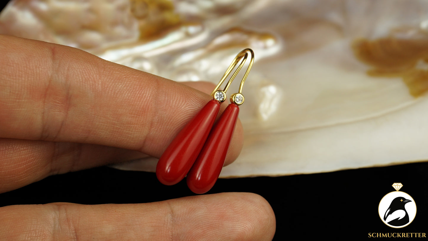 Tropfenohrringe aus roter Koralle mit Zirkonia - vergoldetes 925 Silber