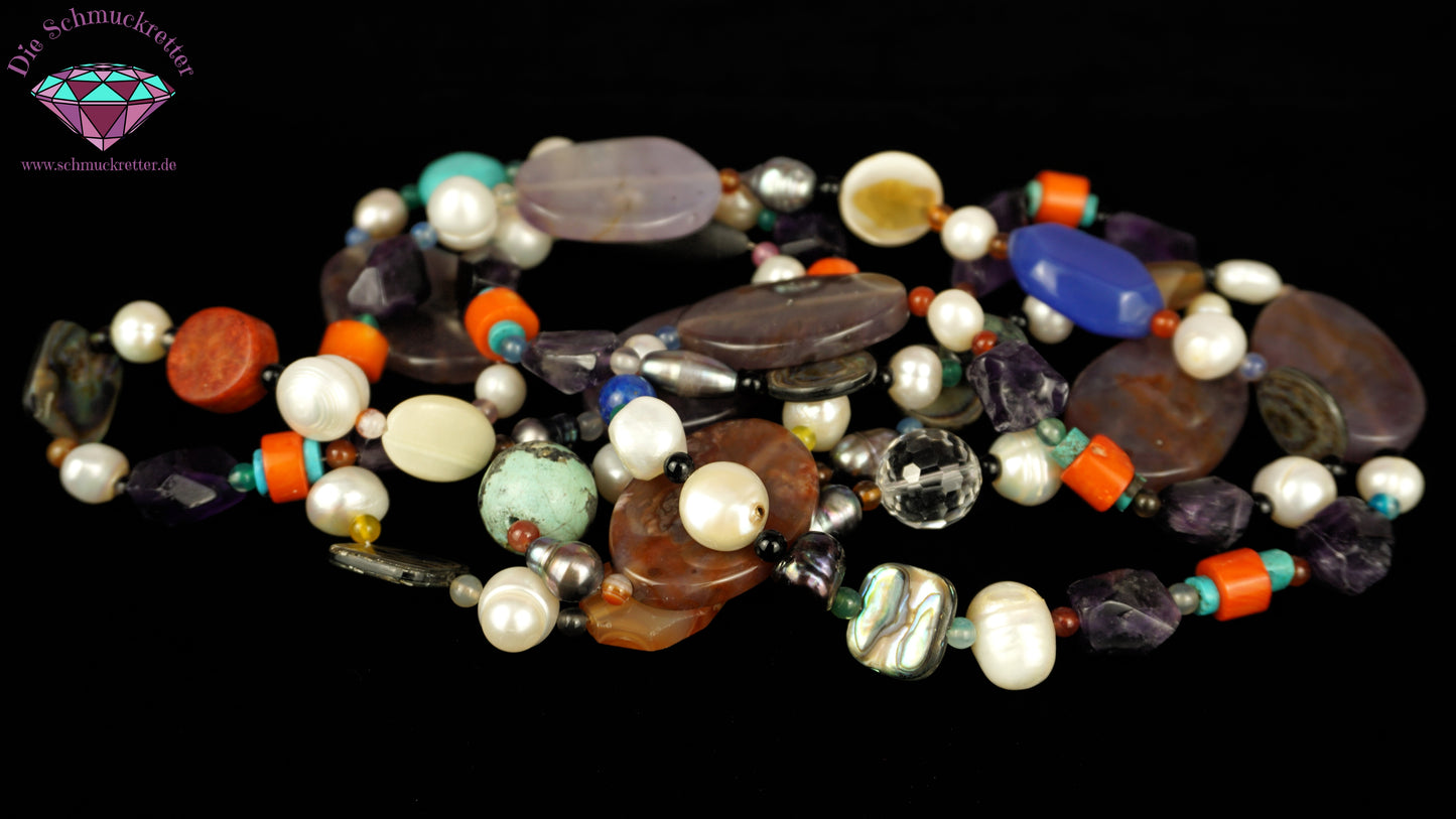 Lange Endloskette mit breiten Achatscheiben, Koralle, Perlen, Amethyst...