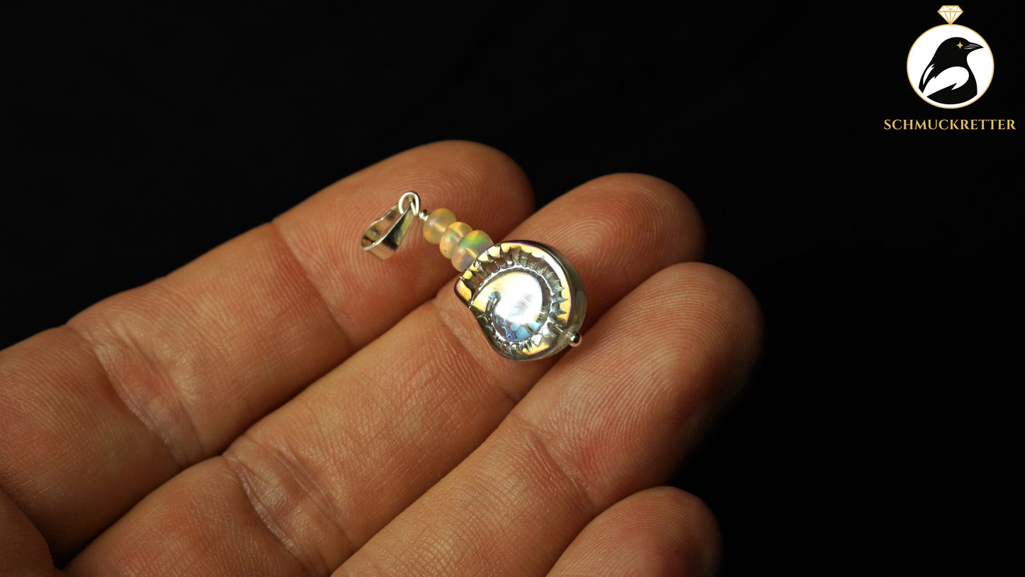 Anhänger mit buntem Welo Opal & Glasschnecke - 925 Silber