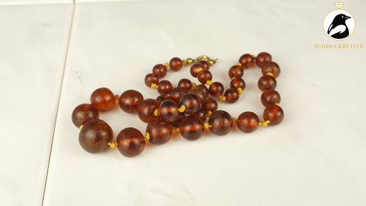 Collier aus Bernsteinkugeln (6)