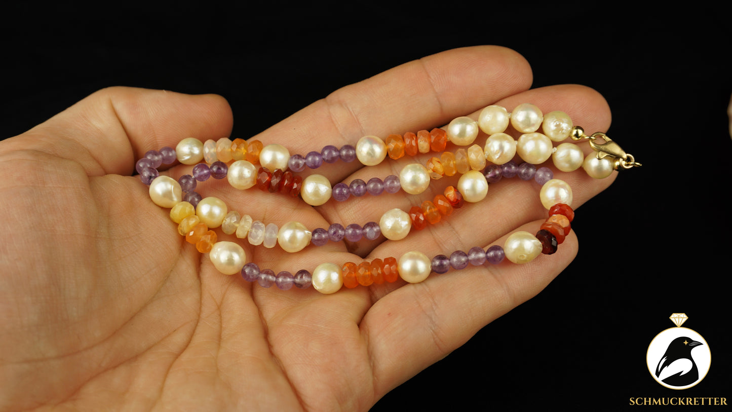 Handgefertigtes Collier mit Feueropal, Akoya-Perlen, Amethyst & 333 Gold Verschluss