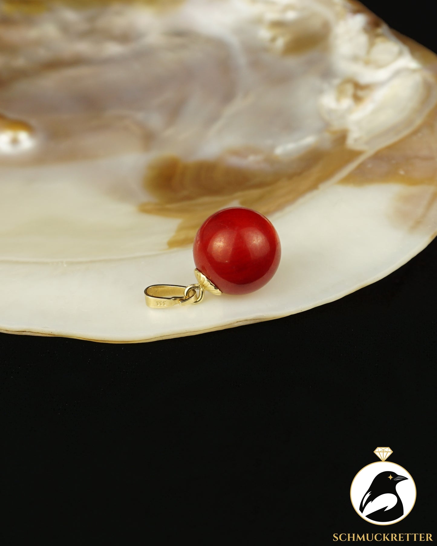 333 Gold Anhänger mit großer, roter Bambuskoralle