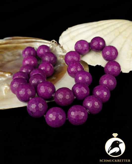 Massive Kette aus gefärbter, pinker Jade - mit 925 Silber Verschluss