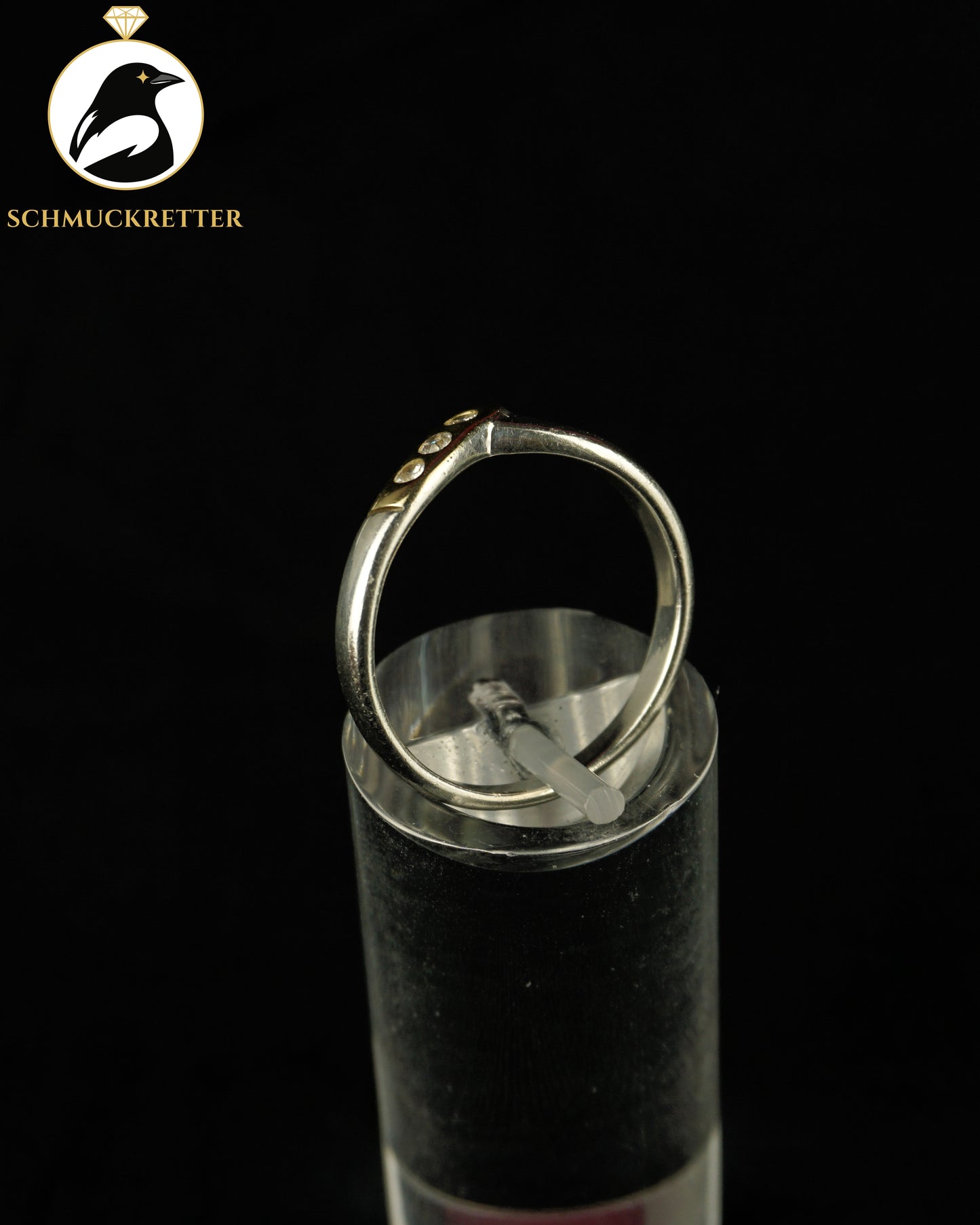 Ring aus 925 Silber mit drei kleinen Zirkonia, Gr. 56