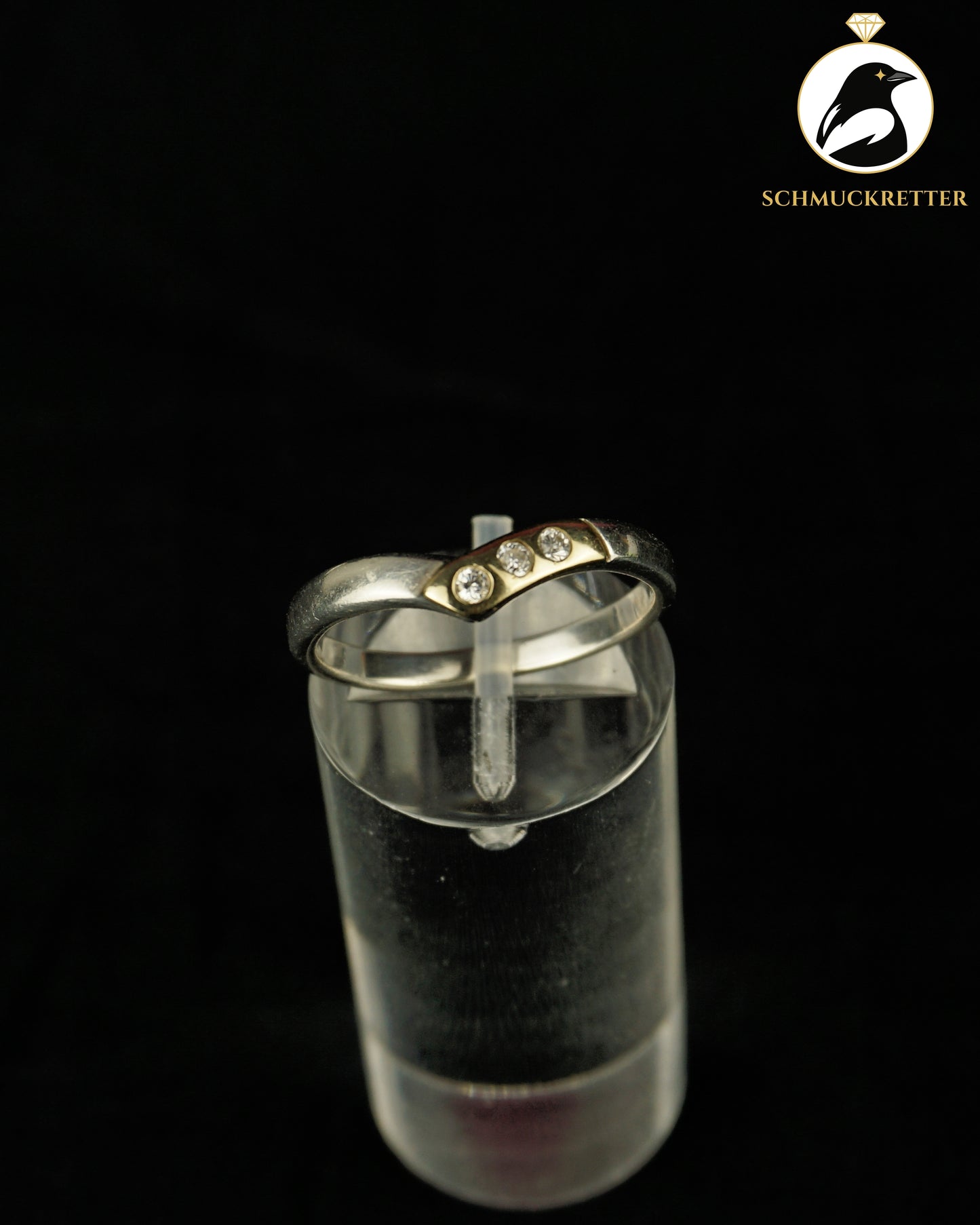 Ring aus 925 Silber mit drei kleinen Zirkonia, Gr. 56