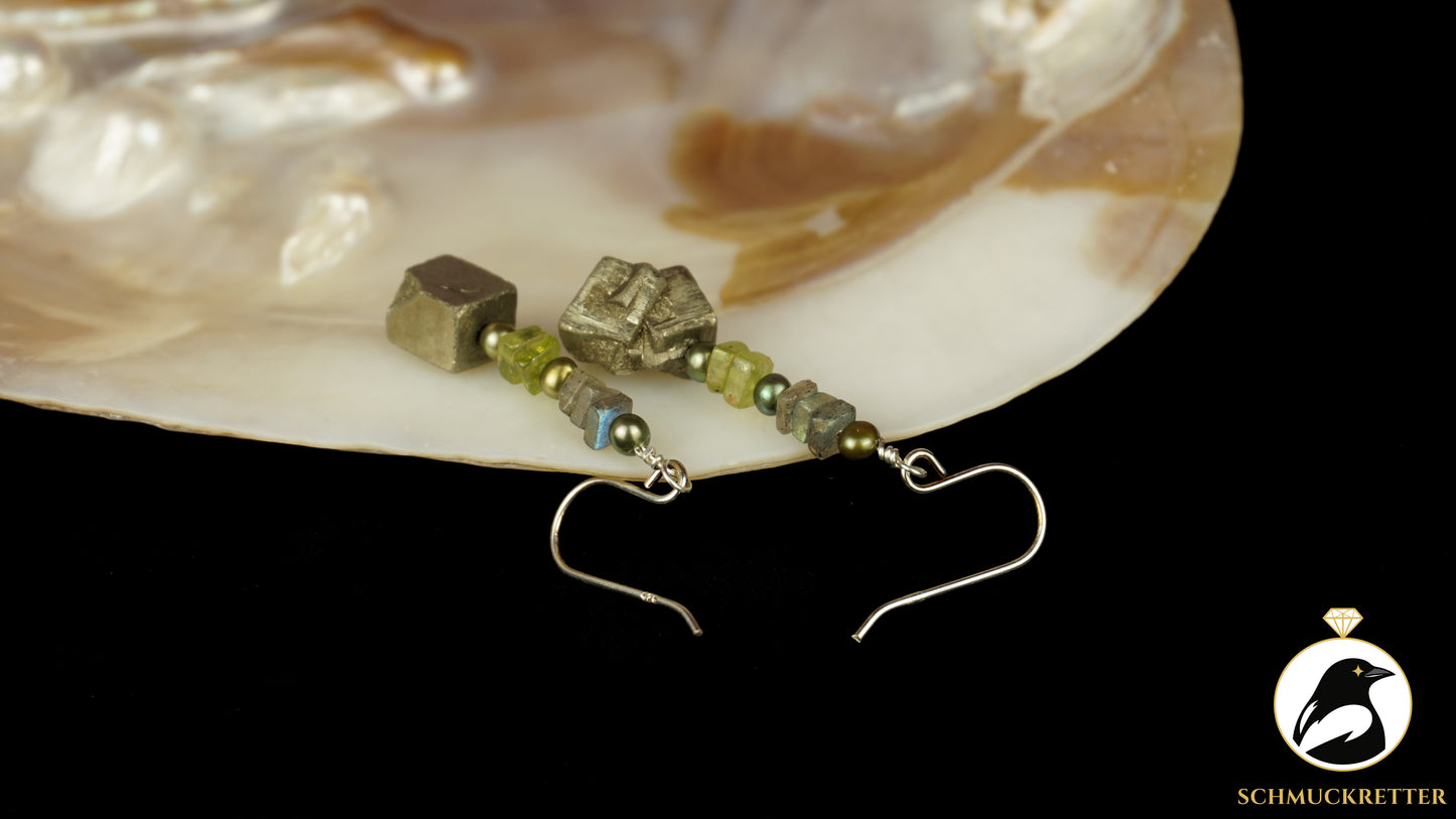 Ohrringe 'Koboldgold' aus 925 Silber - mit Perlen, Labradorit, Peridot und Pyrit