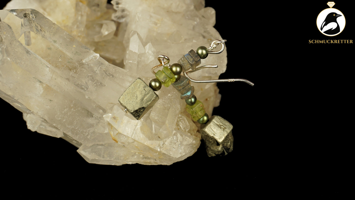 Ohrringe 'Koboldgold' aus 925 Silber - mit Perlen, Labradorit, Peridot und Pyrit