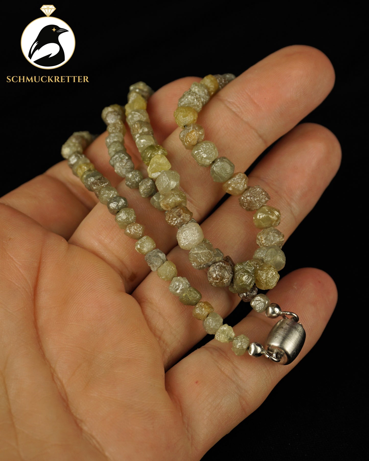Rohdiamant-Collier mit Verschluss aus 585 Weißgold - rund 100ct!
