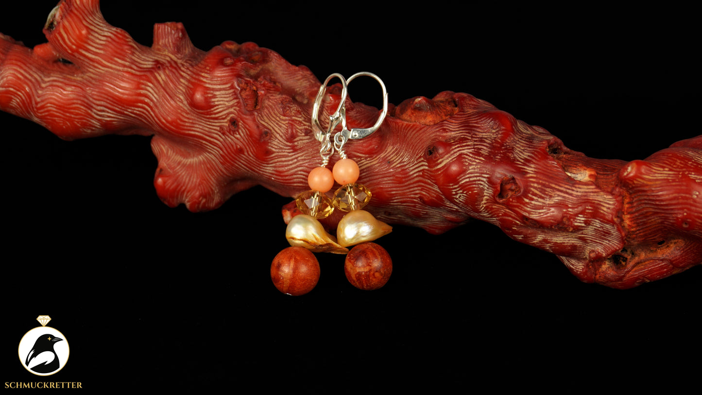 Ohrringe 'Korallenbucht' aus 925 Silber - mit Korallen, barocker Perle & Glasstein